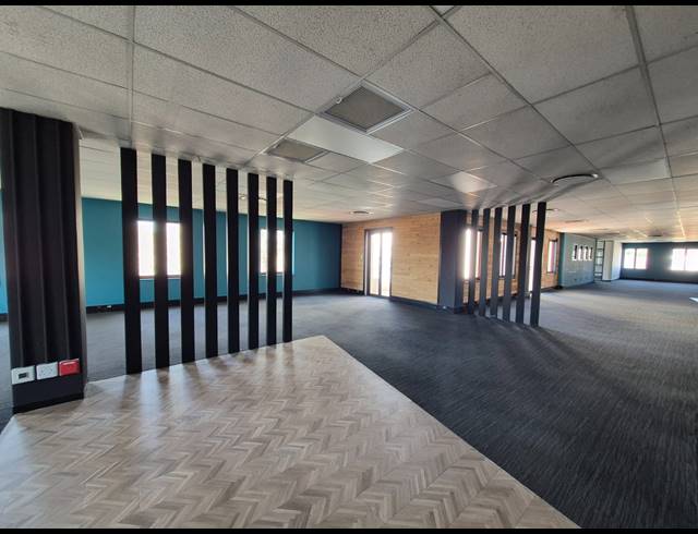 1,626M² OFFICE TO LET IN SANDTON CENTRAL
